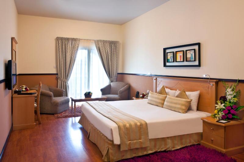 Superior King Room - 15% off F&B, 10% Off Laundry, Early Check-in (10.30am), Late Check-out (2pm) image 3