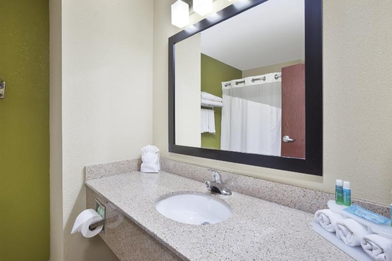 Standard Room image 2