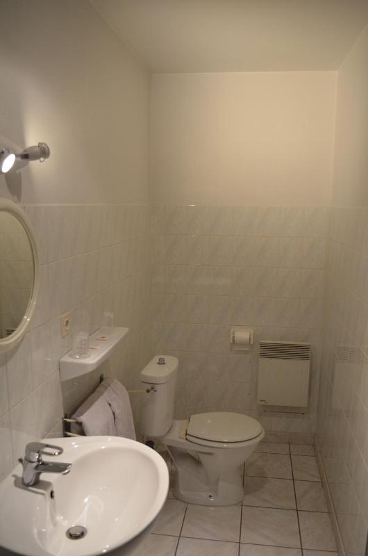 Double Room with Private Bathroom image 3