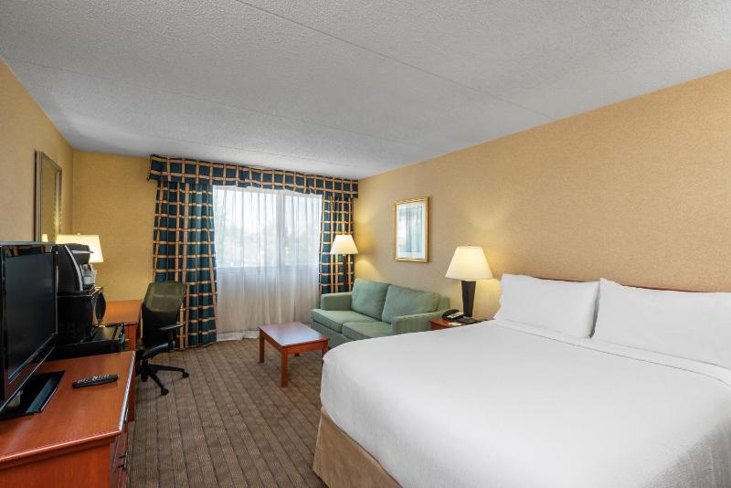 Amenida Residences Calgary - image 13