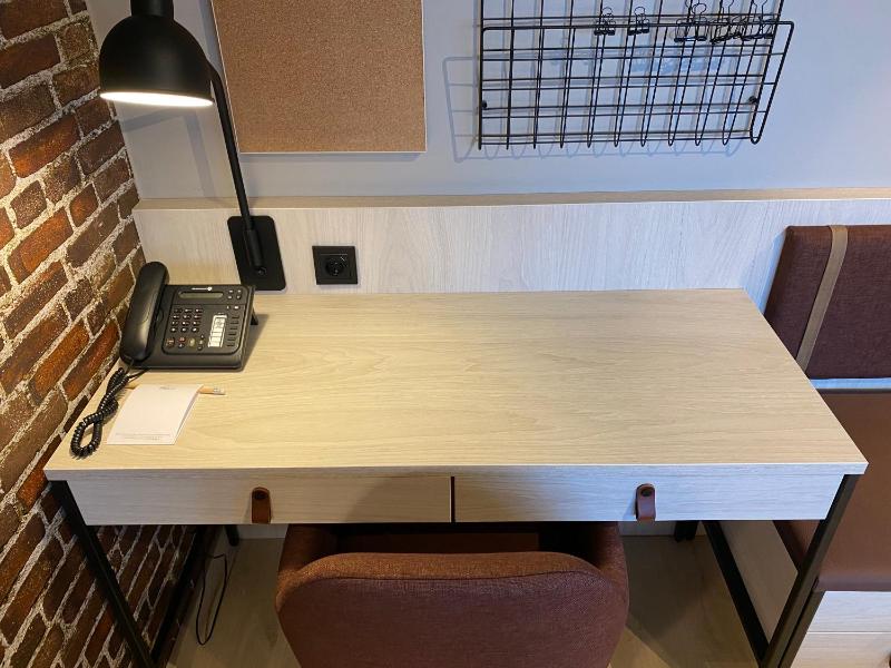 Standard Twin Room with Kitchenette image 3