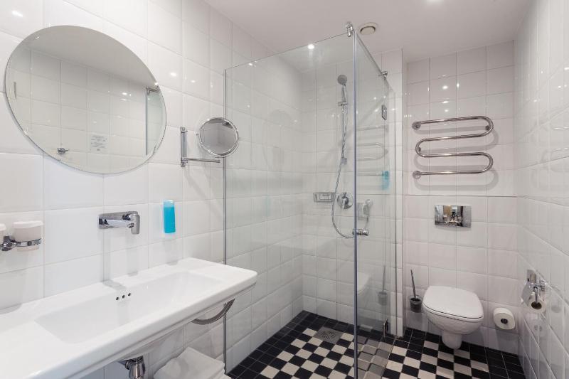 Standard Double Room image 2