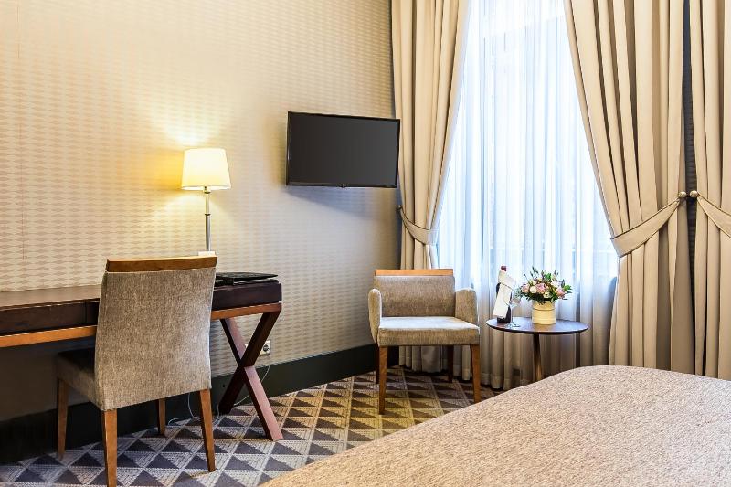 Business Double Room image 4