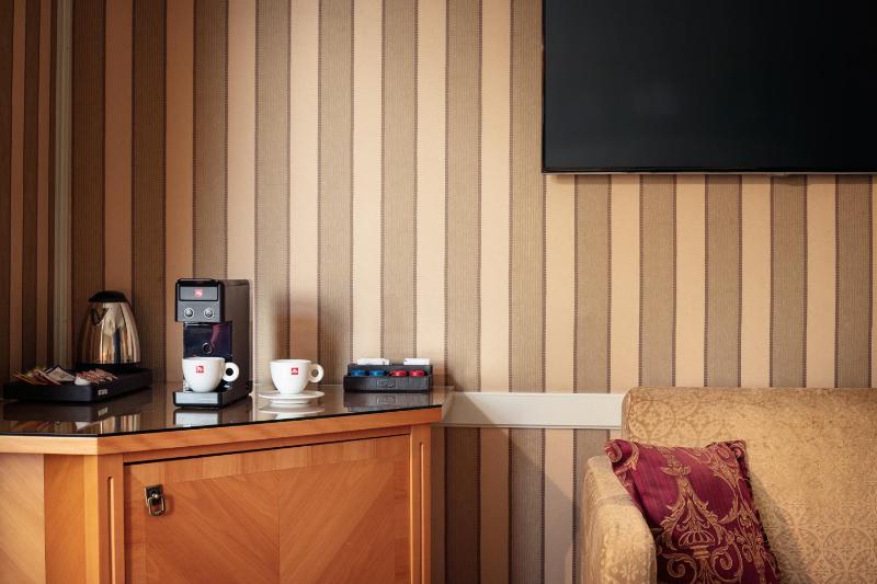 Junior Suite image 3
