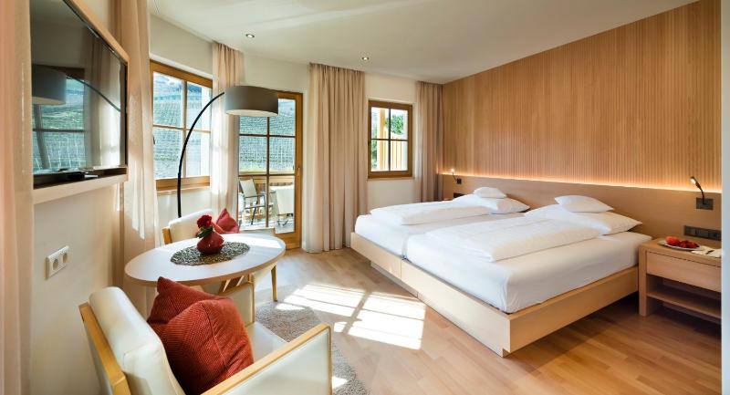 Superior Double Room image 2