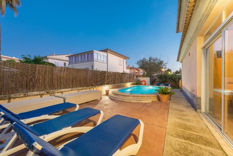 Three-Bedroom Villa image 4