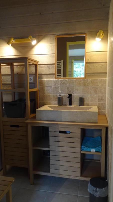 One-Bedroom Cottage image 4
