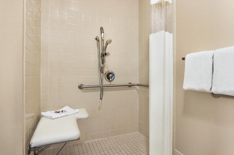 King Room - Mobility Access/Non-Smoking image 3