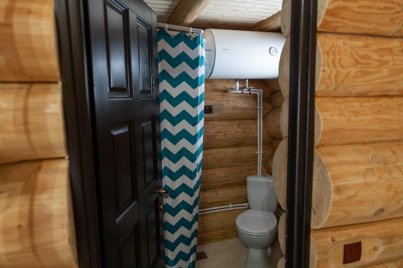 One-Bedroom Chalet image 3