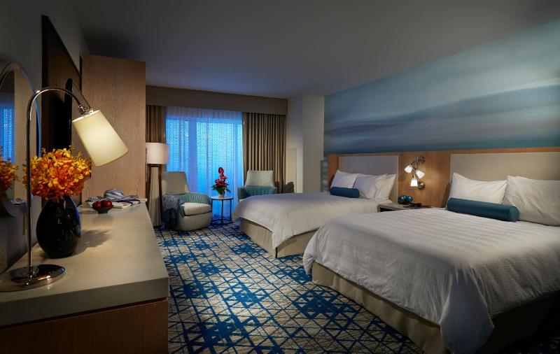 Deluxe Queen Room image 2