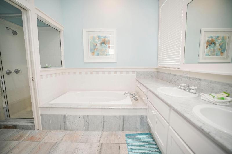 Four-Bedroom House image 3