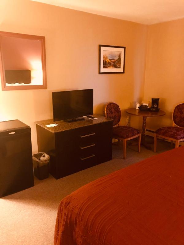 Standard Double or Twin Room image 3