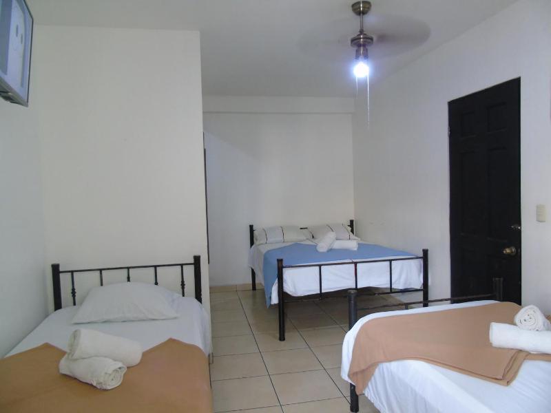 Triple Room image 2