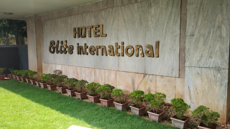Hotel Elite International - image 2