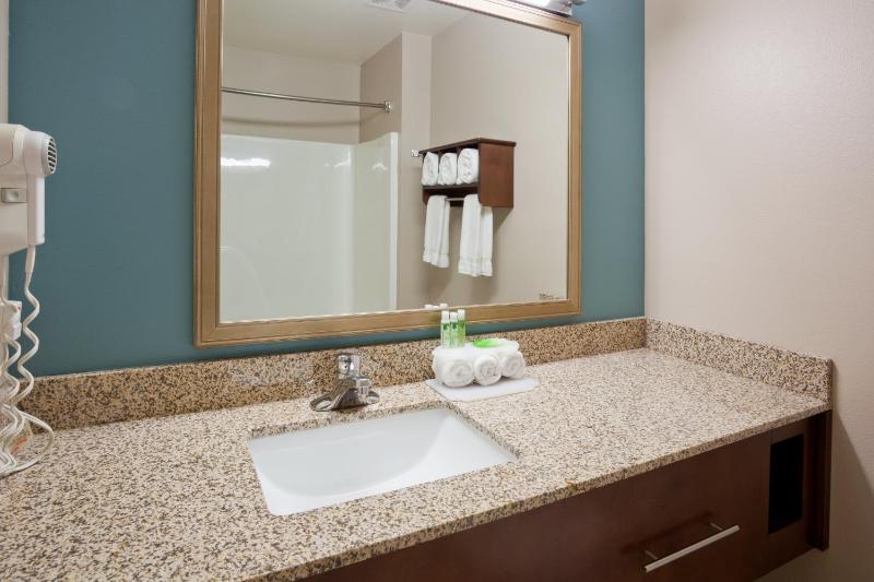 Two Bedrooms Suite with Three Beds - Non-Smoking image 4