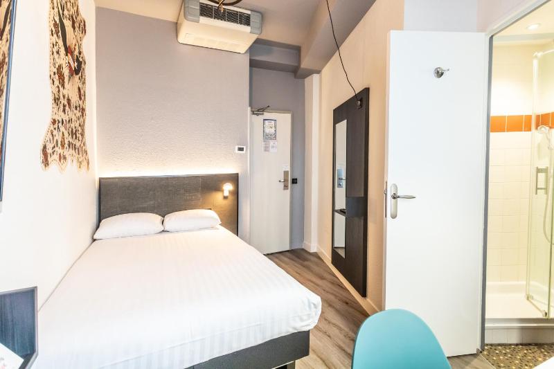 Single Room image 1