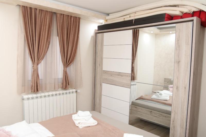 Holiday Home - image 14