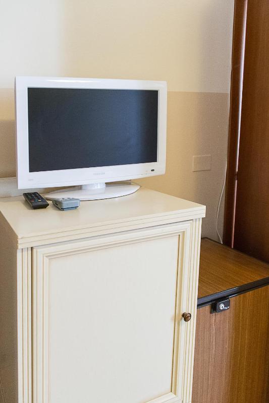 Single Room image 3