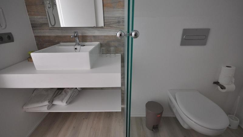 One-Bedroom Apartment image 2