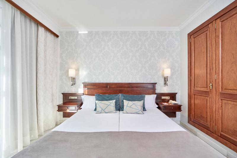 Double or Twin Room (1 Adult) image 3
