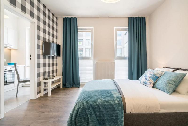 Deluxe Apartments by The Railway Station Wroclaw - image 36