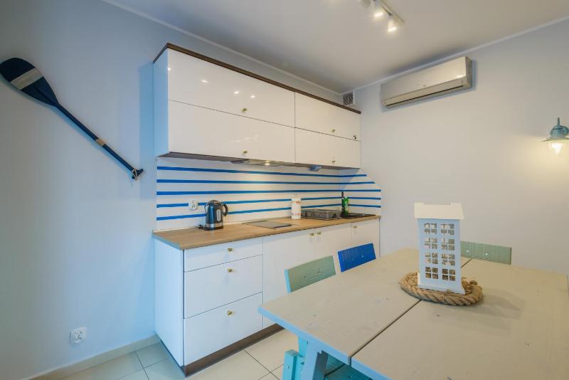 One-Bedroom Apartment image 3