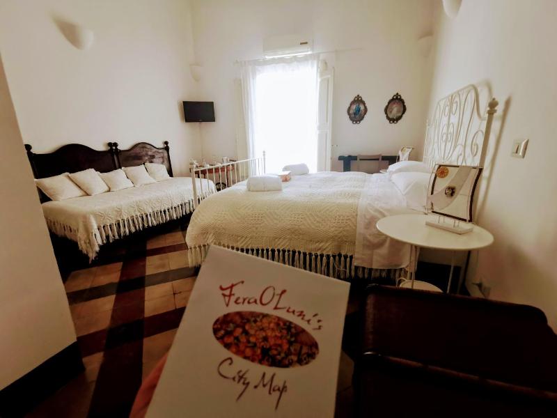 Double Room image 2