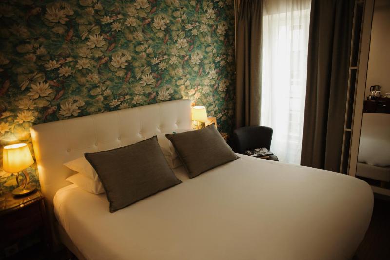 Superior Double Room image 2