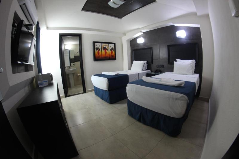 Hotel Portonovo Plaza Malecon - image 9