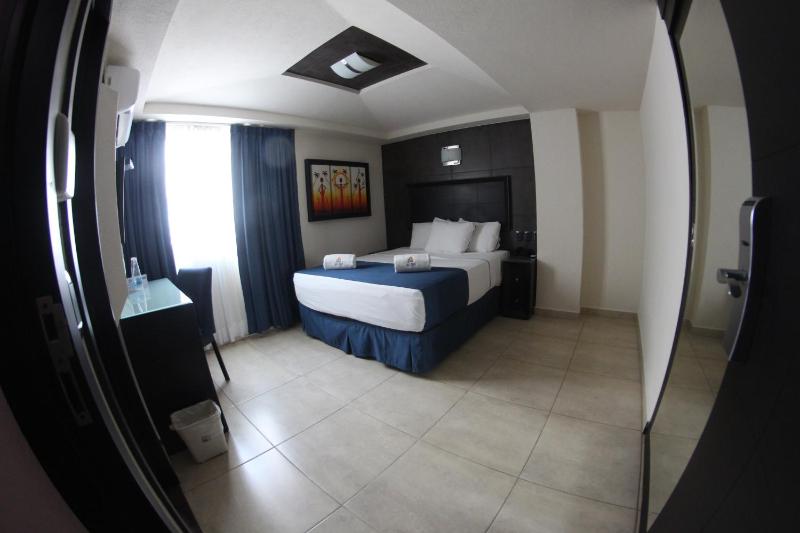 Hotel Portonovo Plaza Malecon - image 3