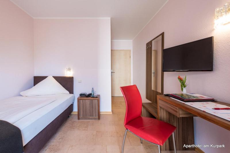 Single Room image 4