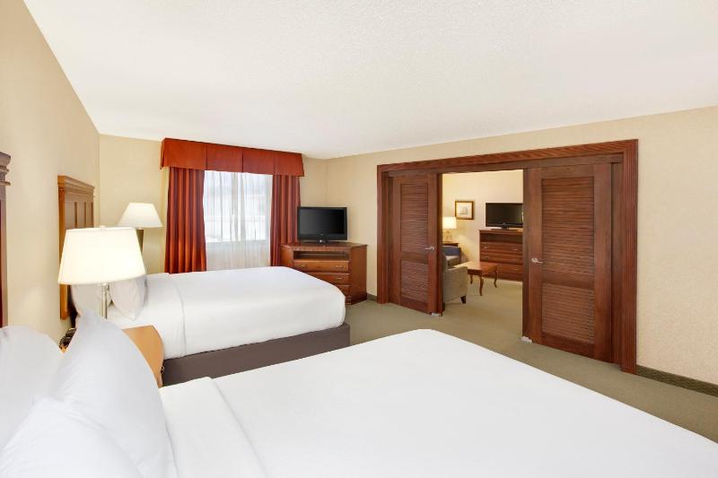 One Bedroom Double Suite image 2