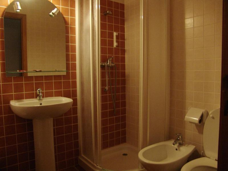 Double or Twin Room image 2