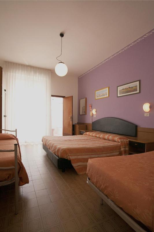 Double or Twin Room image 2