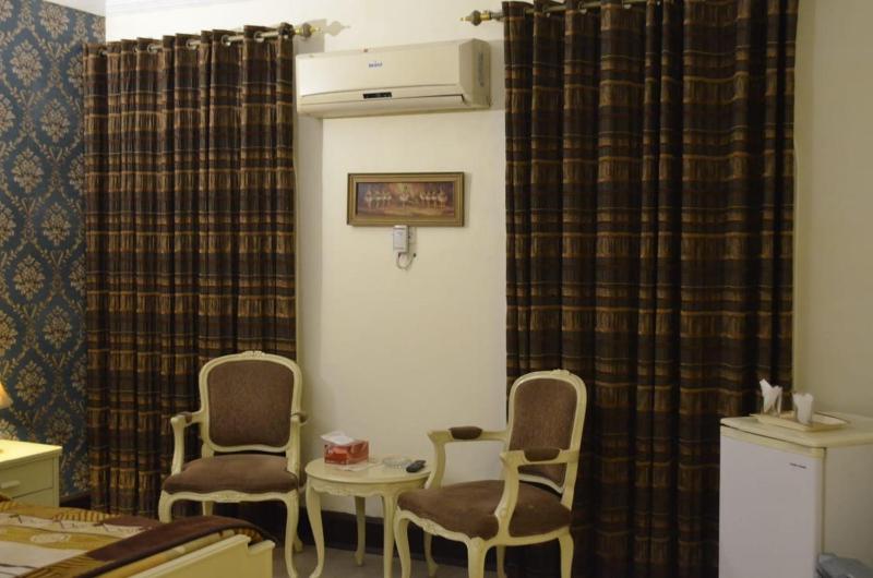 Deluxe Family Suite image 4
