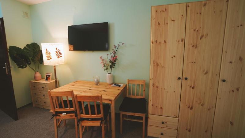 Standard Triple Room image 3