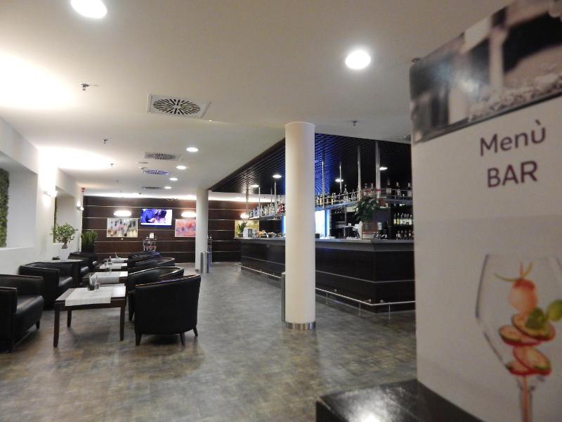 Mercure Rome Leonardo da Vinci Airport - image 36