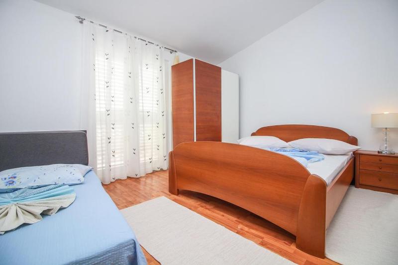 One-Bedroom Apartment with Terrace and Sea View image 2