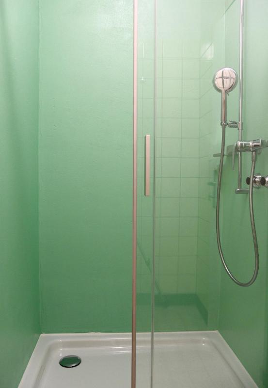 Quadruple Room with Shared Bathroom image 4