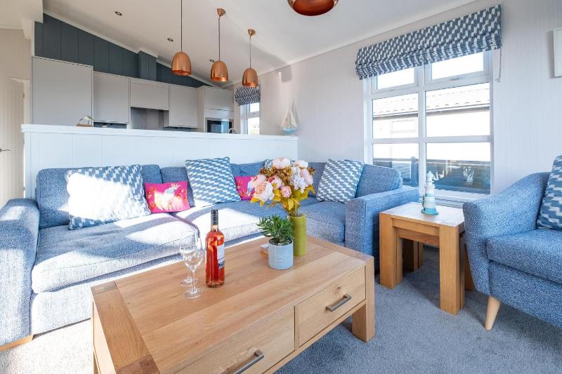 Sea Breeze - Aldeburgh Coastal Cottages - image 12