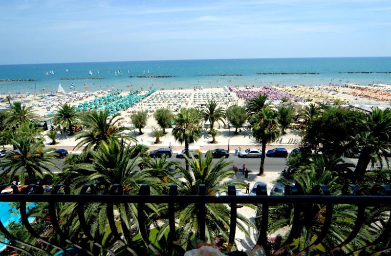 Grand Hotel Excelsior - image 50