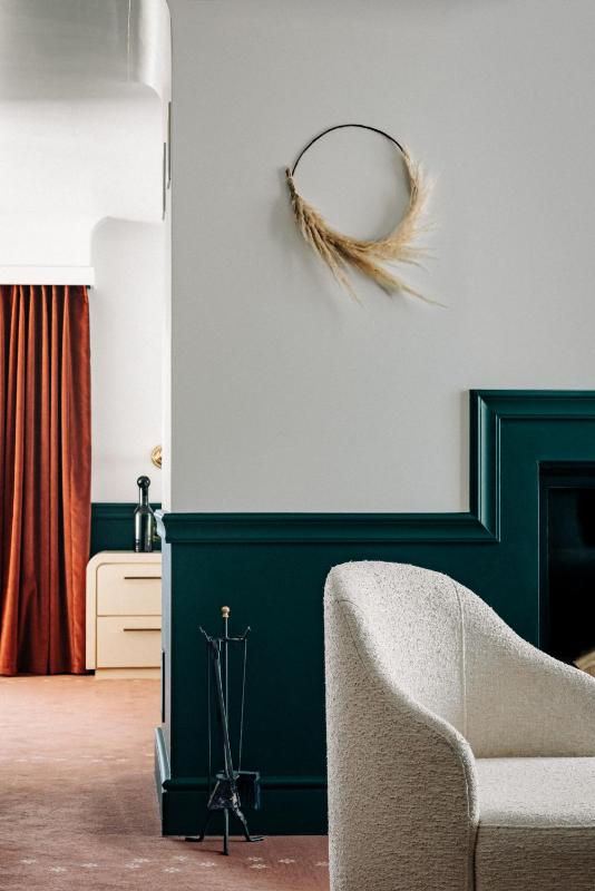 Suite with Mountain View image 3