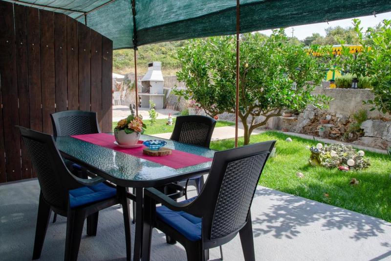 One-Bedroom Apartment with Terrace image 3