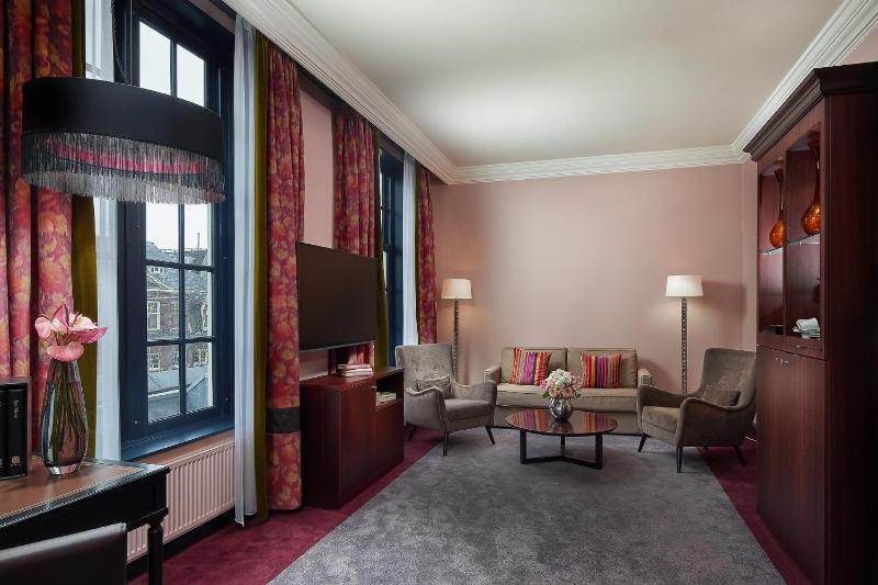 Canal House Suite with King Bed image 2