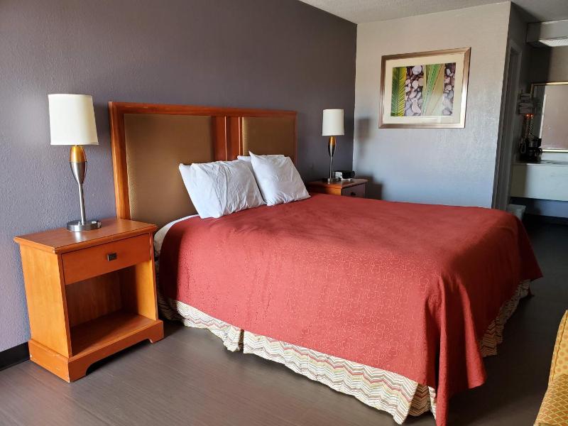 King Room image 2