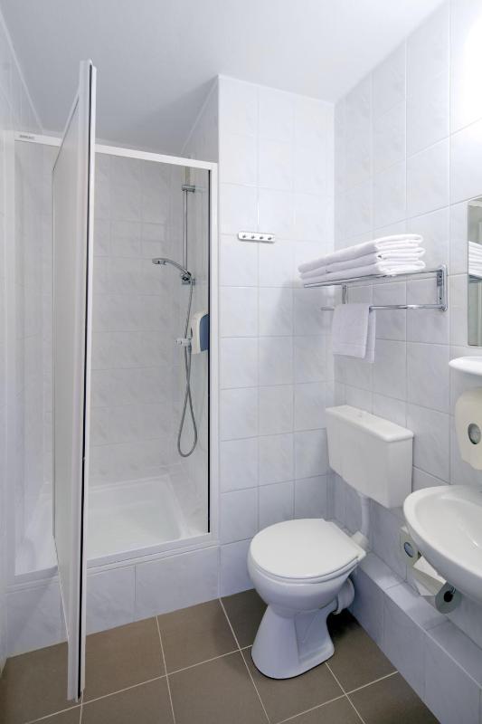 Triple Room (2 Adults) image 3
