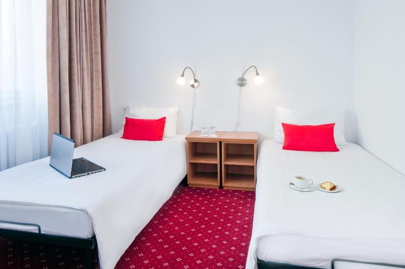 Triple Room (2 Adults) image 4