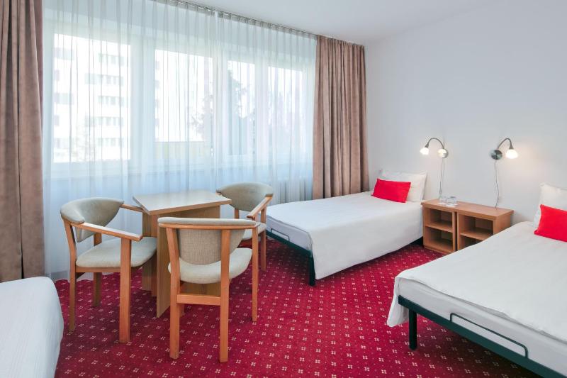 Standard Plus Triple Room image 4