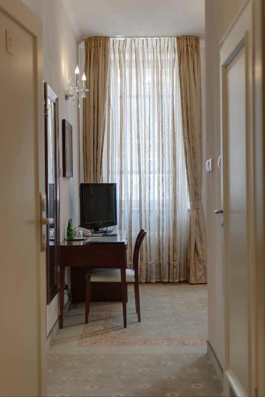 Hotel Willa Hueta - image 3