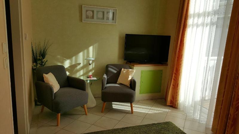 Twin Room with Balcony image 1